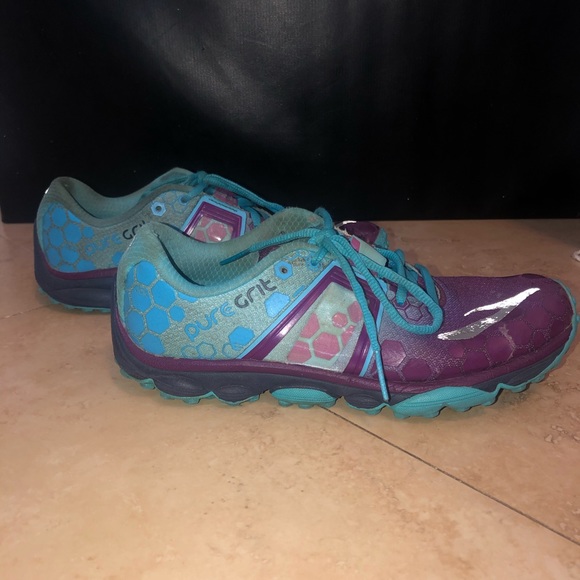Women’s Brooks Running Sneakers size 9 - Picture 2 of 7